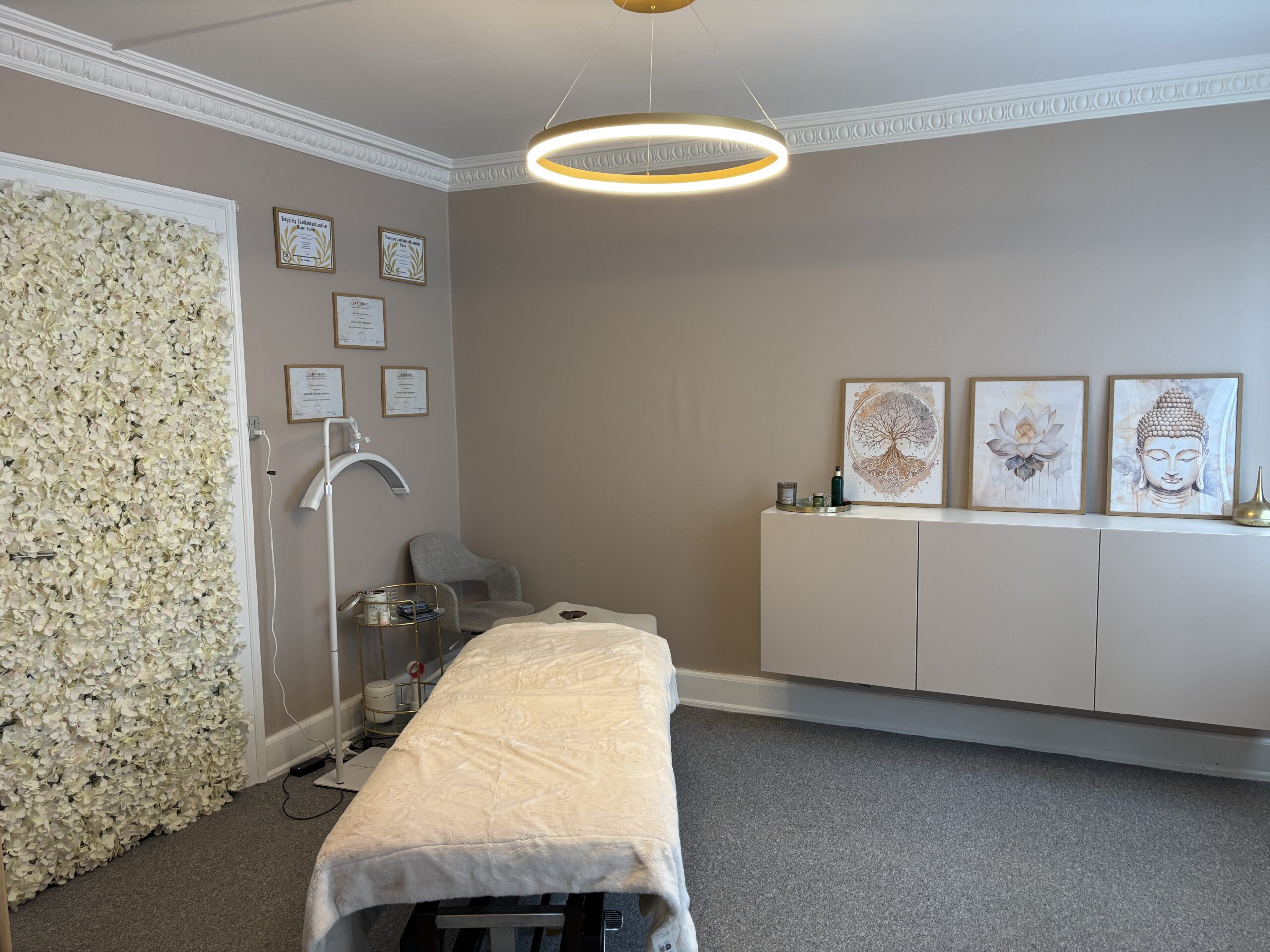 Salon Scaled